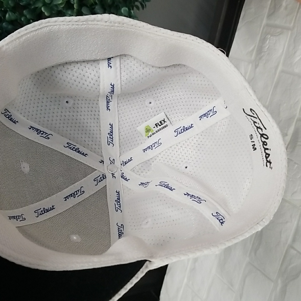 Titleist White Golf Hat with Blue Logo Footjoy Pro V1 - Picture 5 of 8